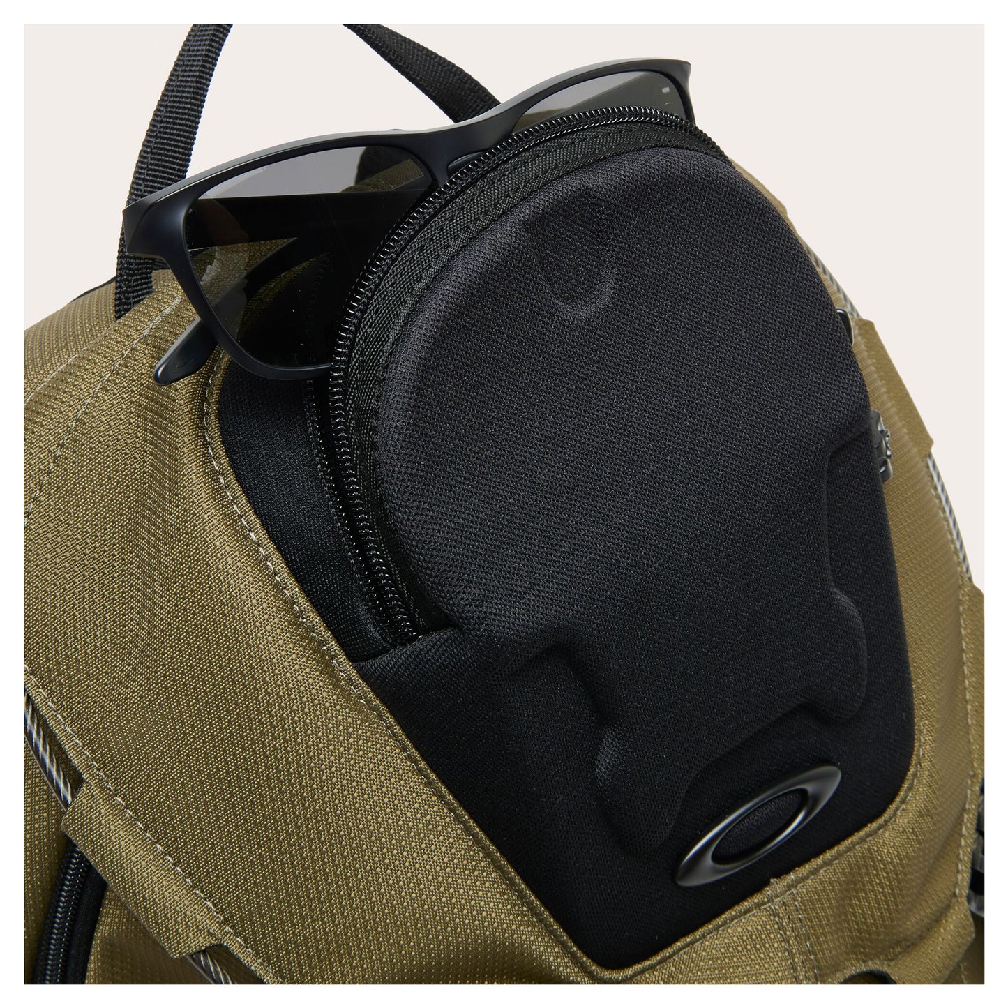Oakley Bathroom Sink RC Backpack - Green