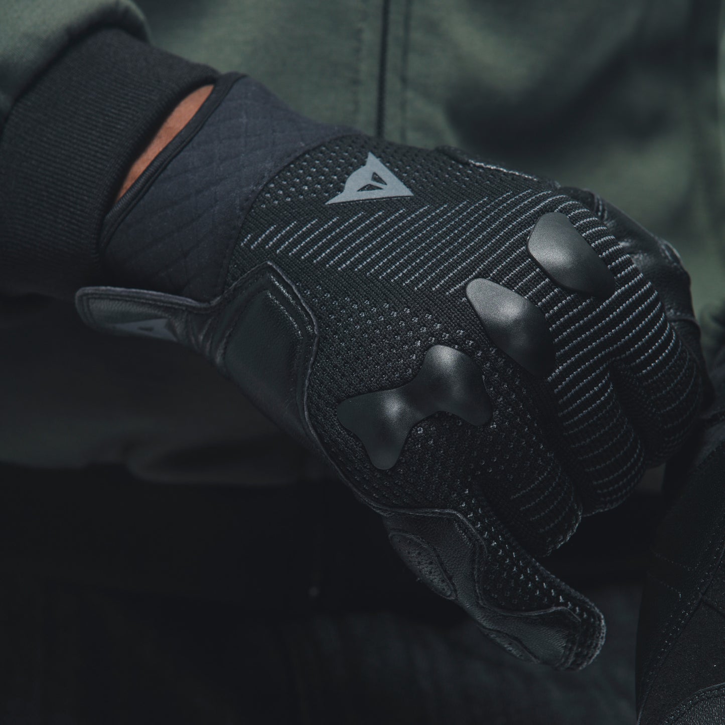 Dainese Unruly Ergo-Tek Gloves - Black / Grey