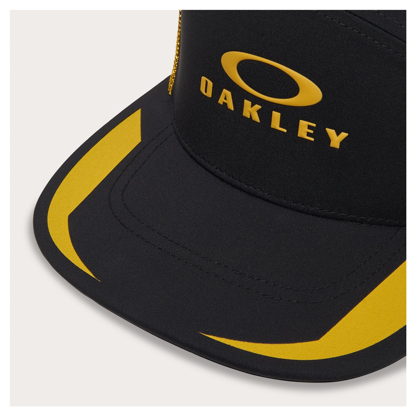 Oakley Podium Trucker Hat - Black / Gold
