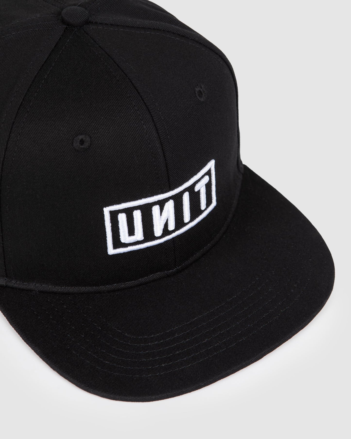 Unit Snapback Keyline Black