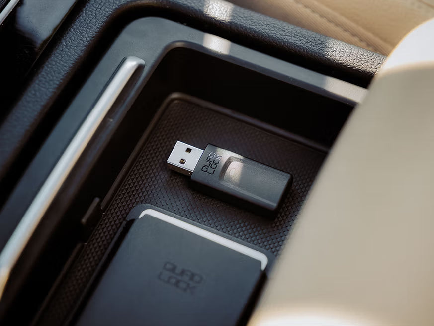 Quad Lock Wireless Carplay / Andriod Auto Adaptor