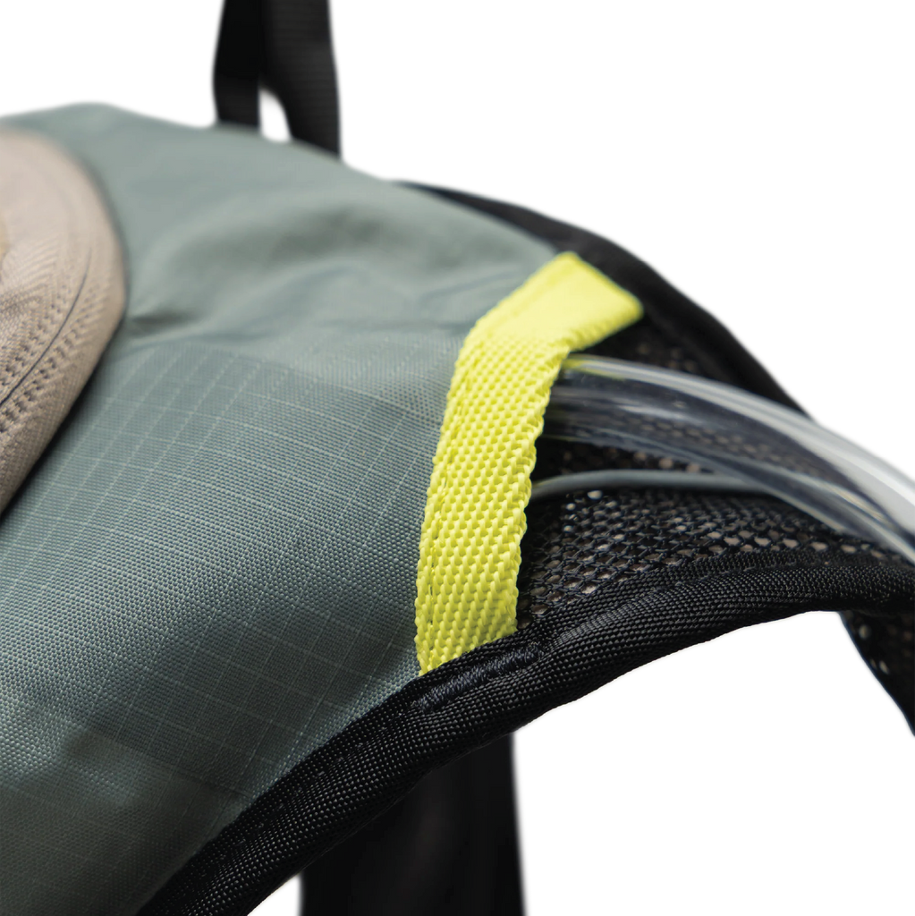 Albek H20-Haul Four Hydration Pack - Sunflash Dune
