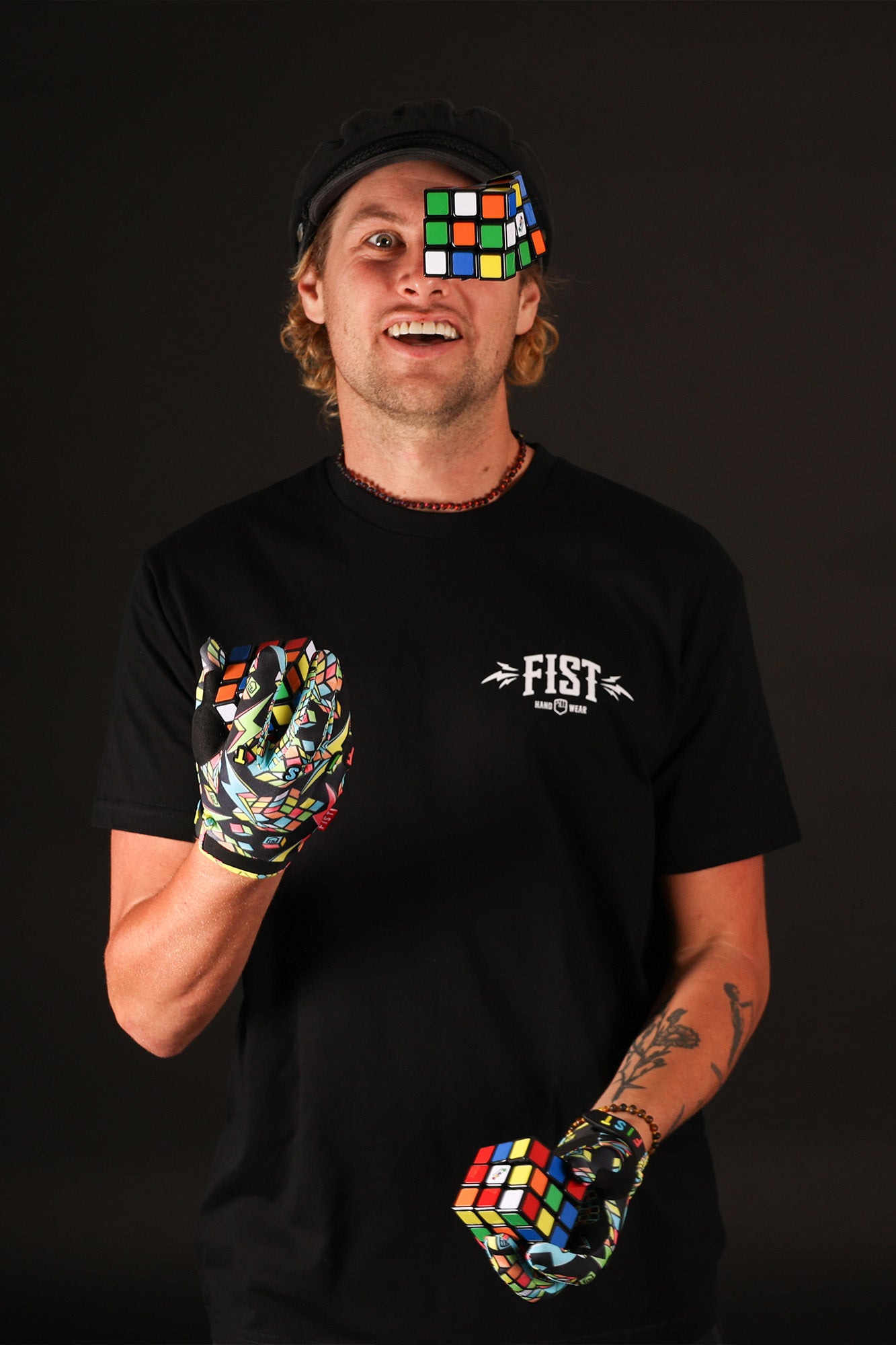 Fist Dl Puzzled Gloves