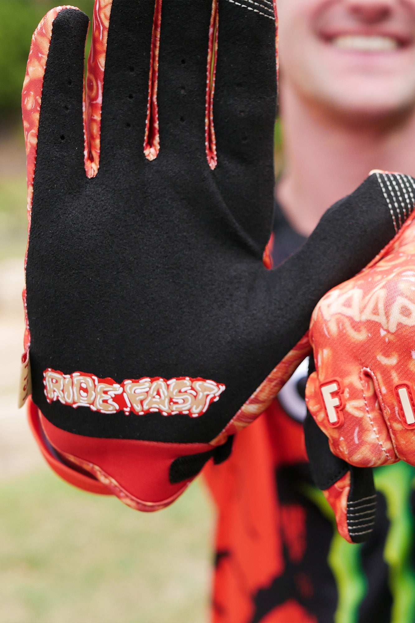 Fist Letterghetti Gloves