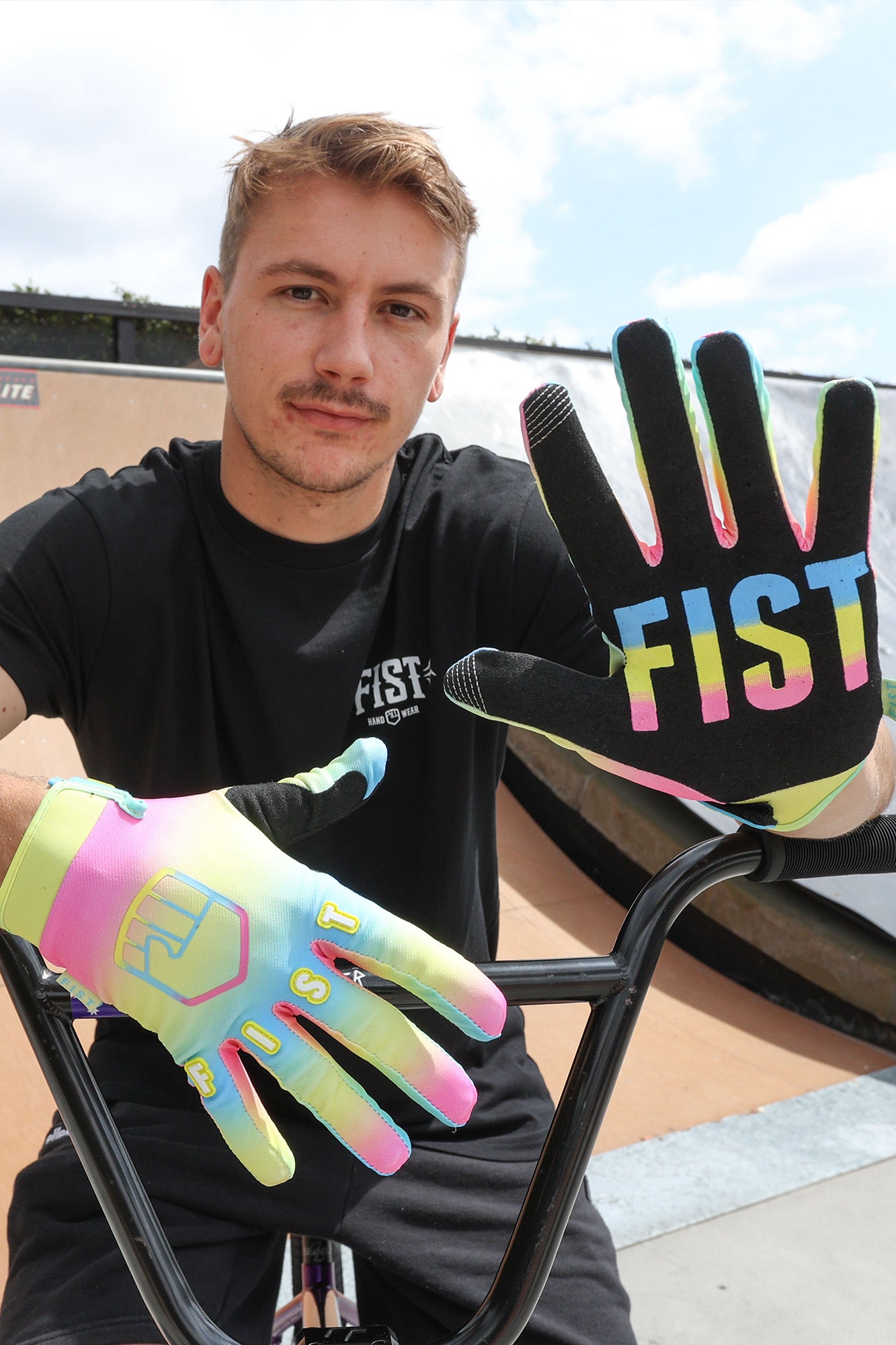 Fist Youth Faded Gloves