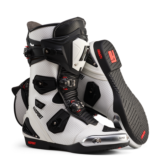 FuSport XR1 Perforated Boots - White / Black