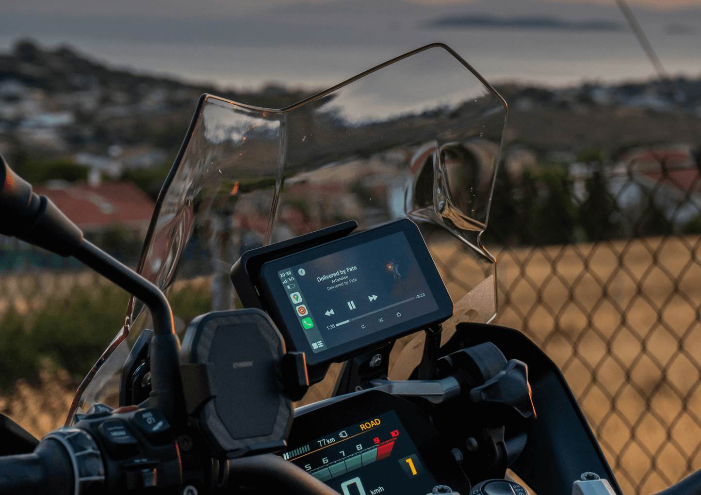 Chigee AIO-5 Play BMW Motorcycle Smart Riding System