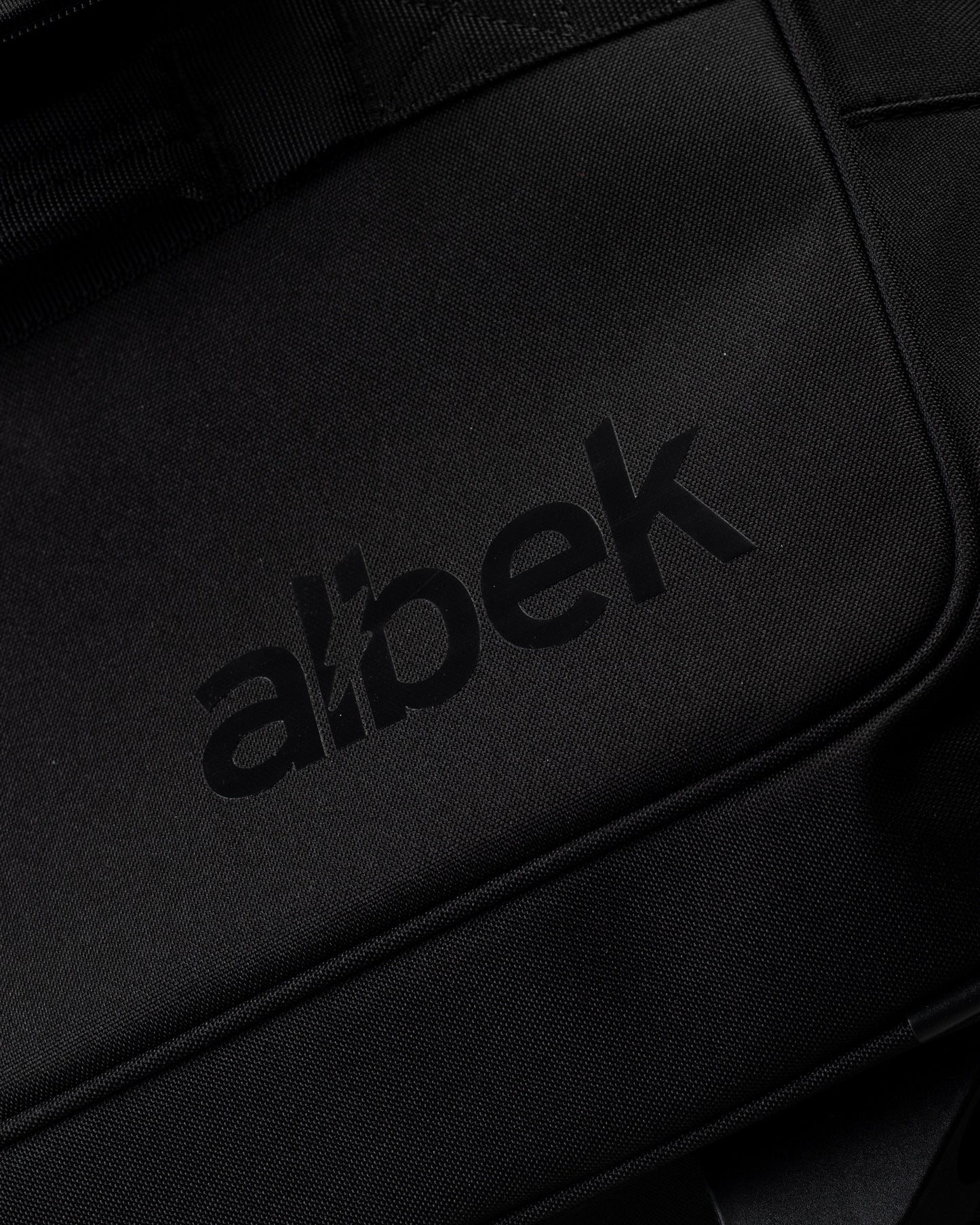 Albek Long Haul Checked Travel Bag