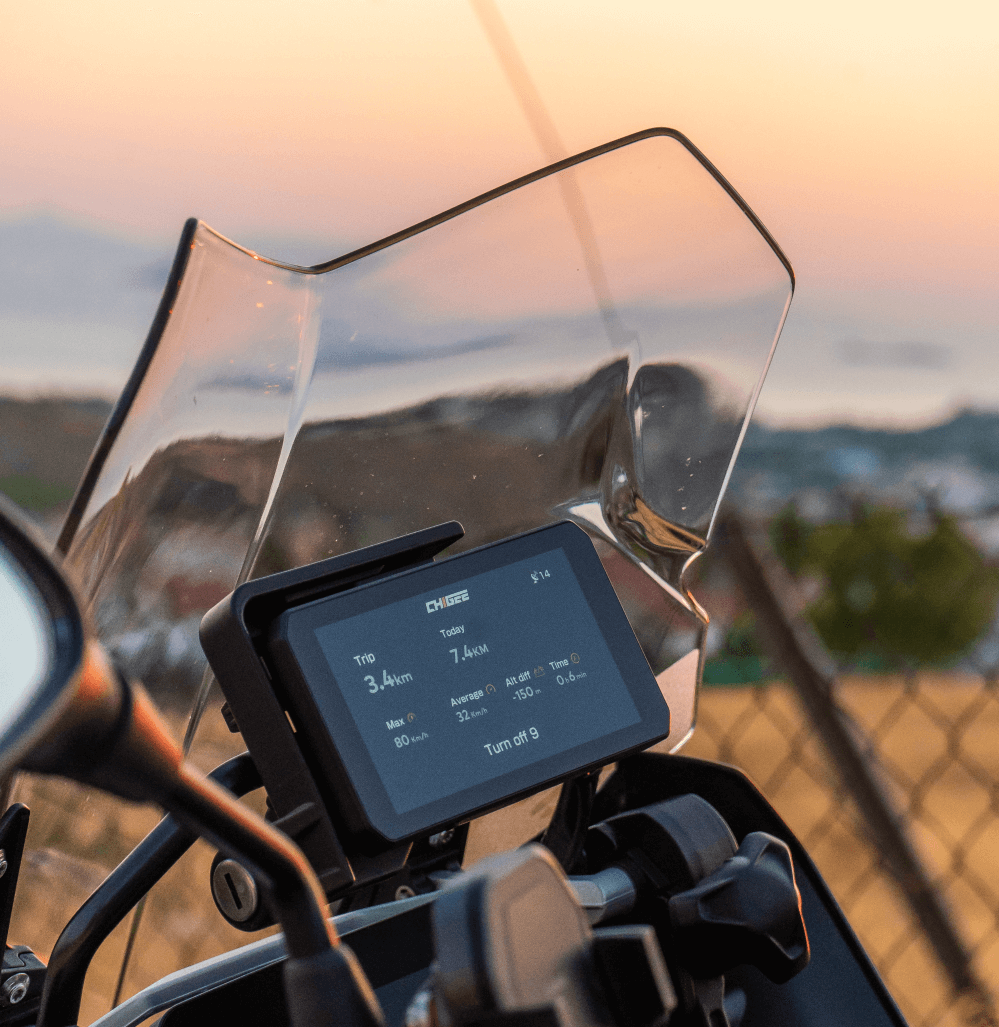 Chigee AIO-5 Play BMW Motorcycle Smart Riding System